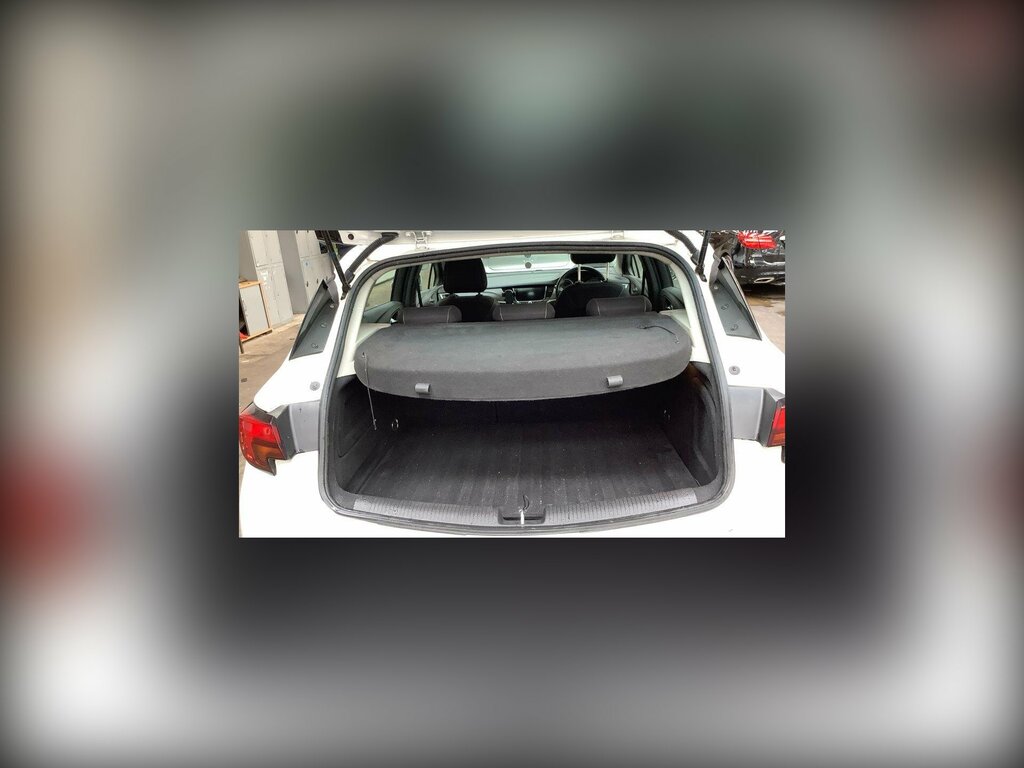 Vauxhall Astra 1.6 Cdti Ecoflex Tech Line Euro 6 Ss White #6
