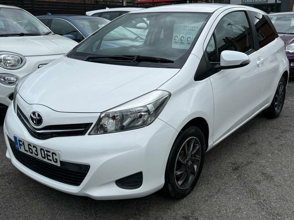 Toyota Yaris Tr White #2