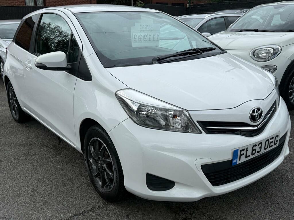 Toyota Yaris Tr White