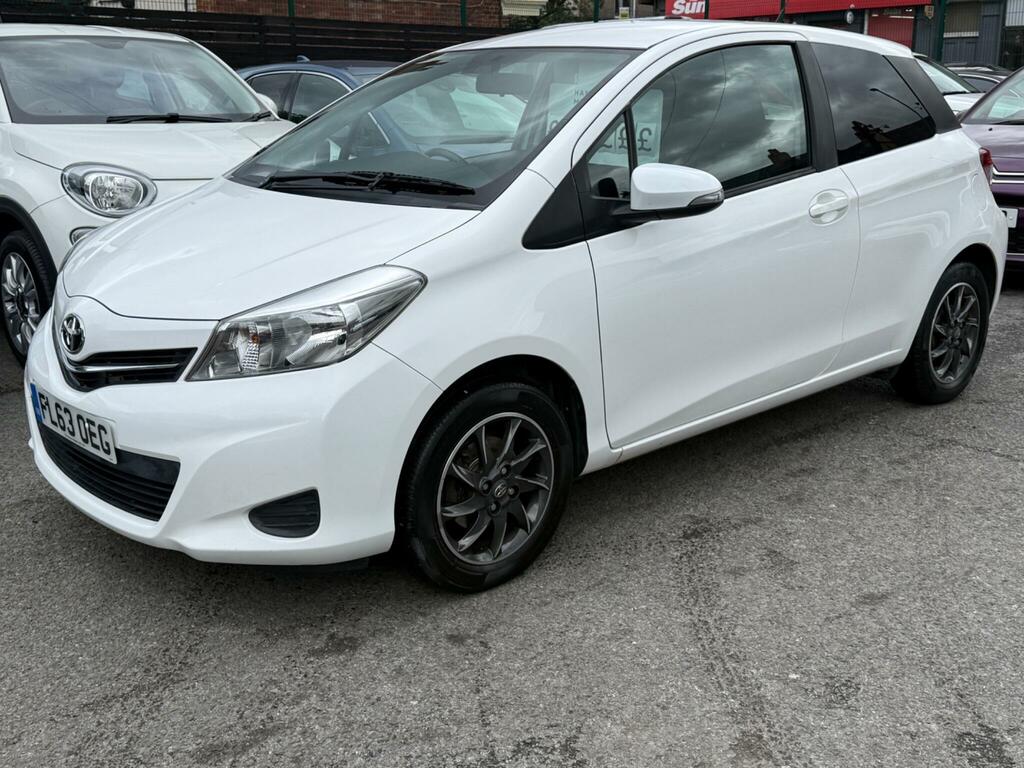 Toyota Yaris Tr White #6