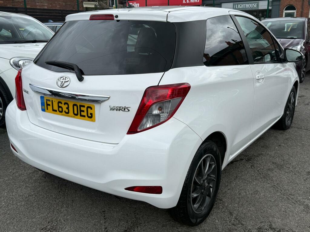 Toyota Yaris Tr White #3