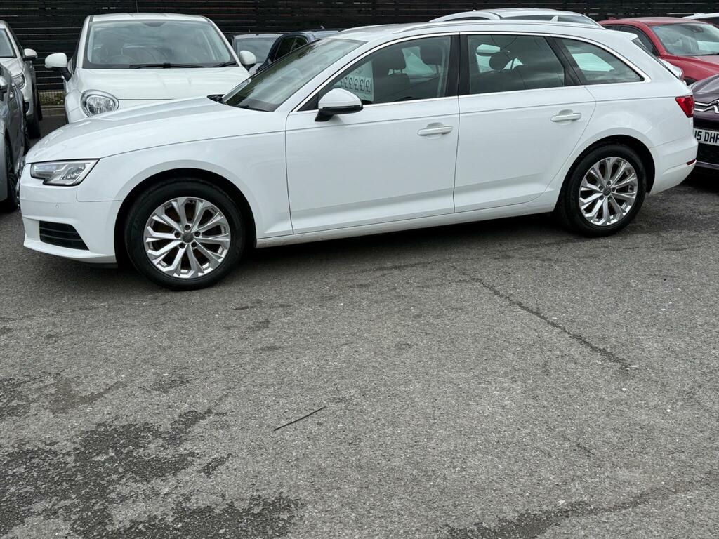 Audi A4 Avant 2L Sport Black #10