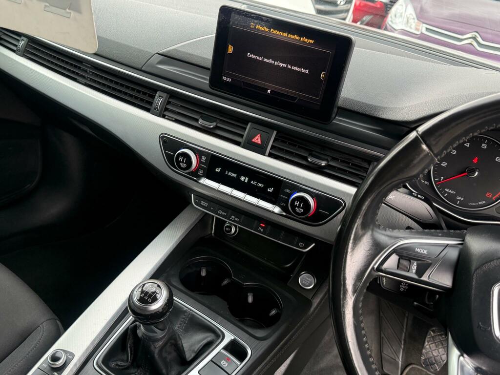 Audi A4 Avant 2L Sport Black #20