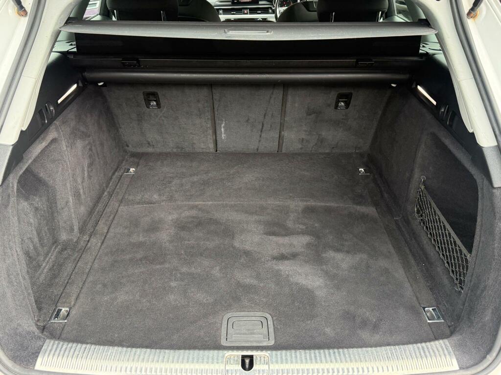 Audi A4 Avant 2L Sport Black #40