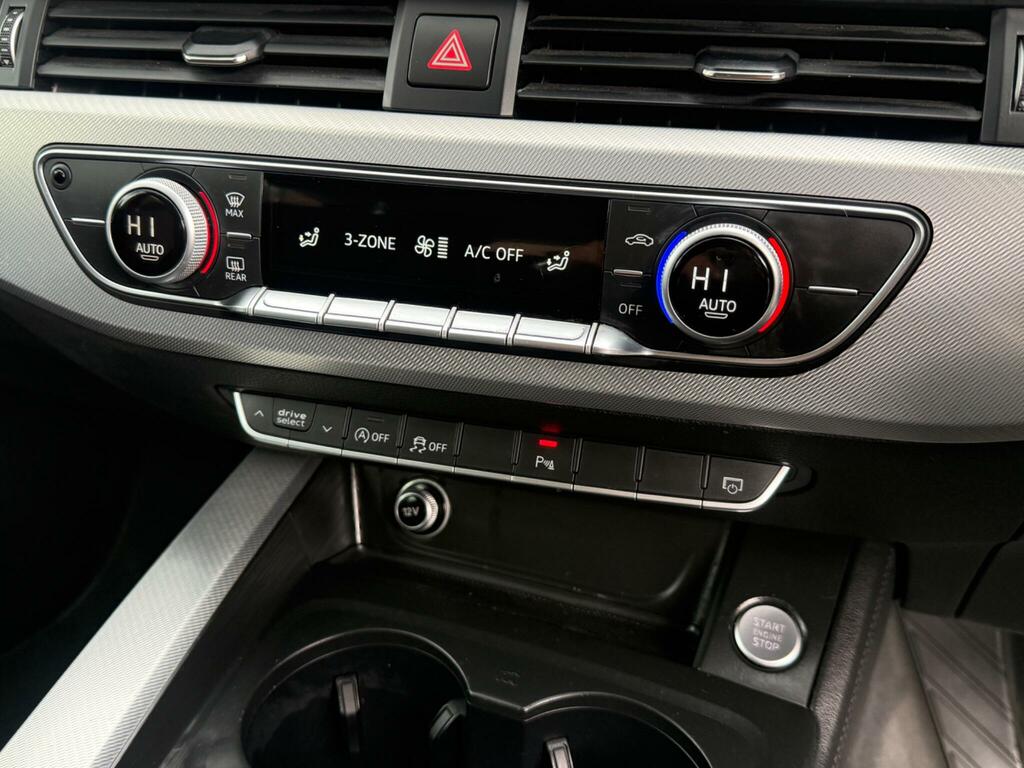 Audi A4 Avant 2L Sport Black #25