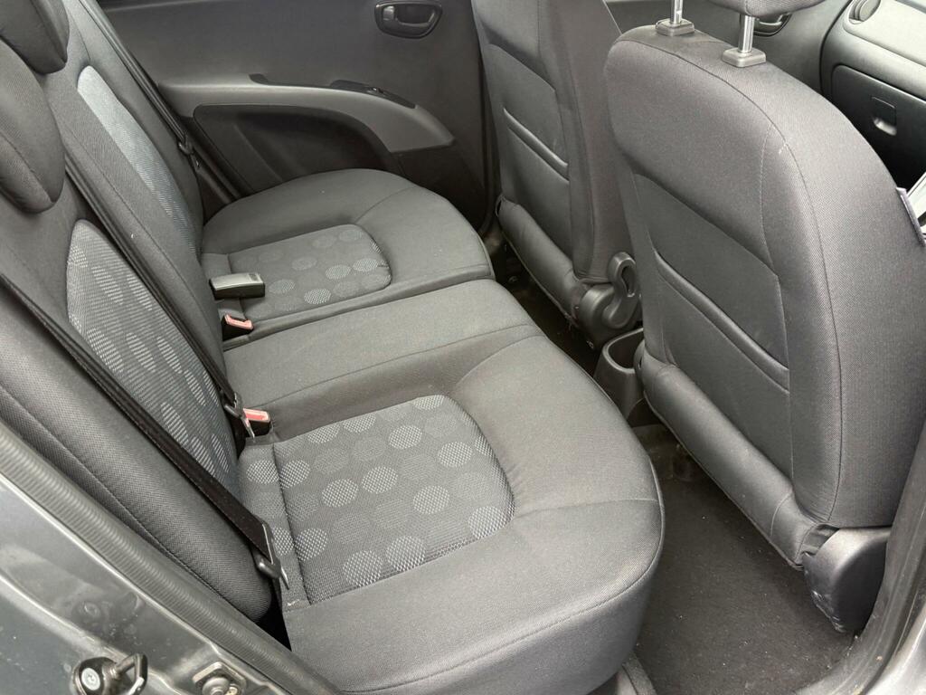 Hyundai I10 Hatchback Silver #18