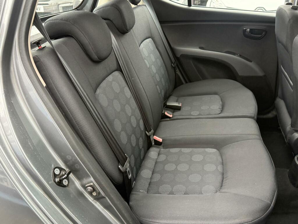 Hyundai I10 Hatchback Silver #19