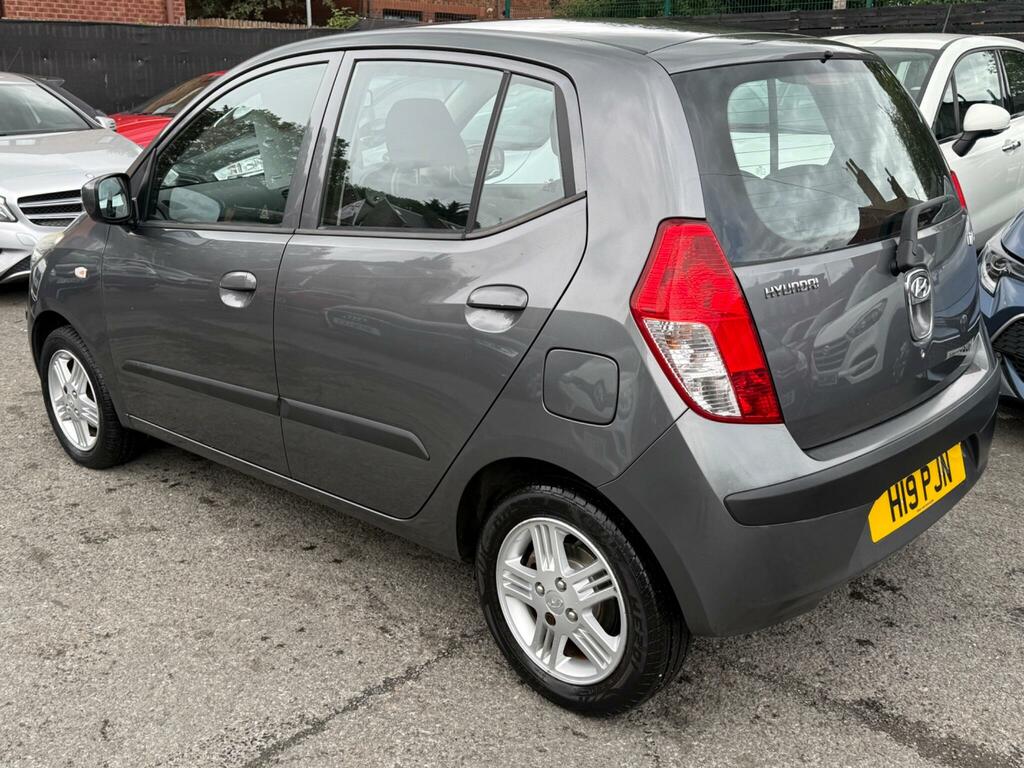 Hyundai I10 Hatchback Silver #8