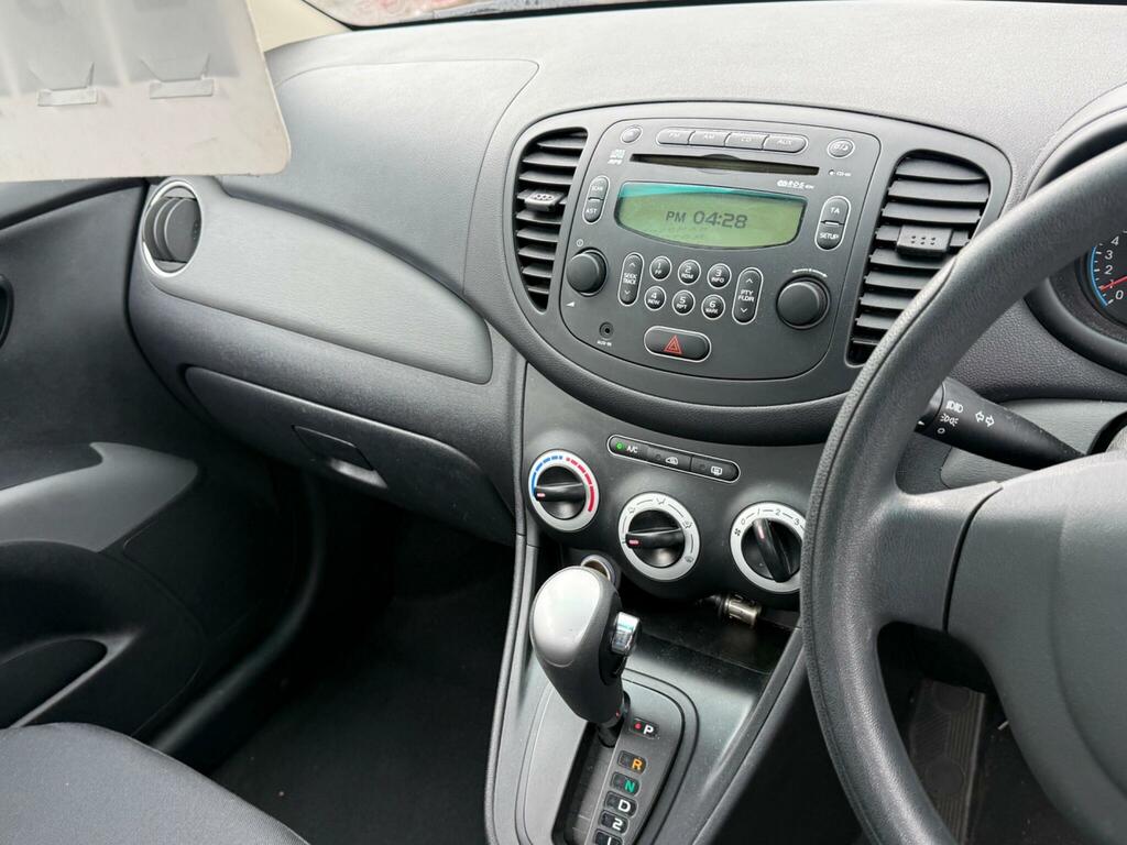 Hyundai I10 Hatchback Silver #15