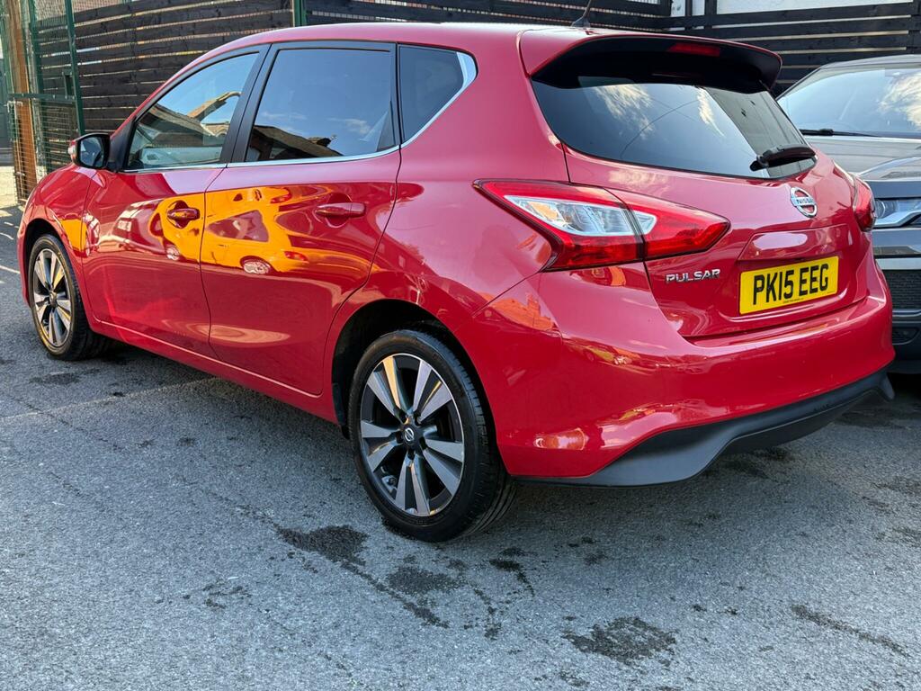 Nissan Pulsar Hatchback Red #7
