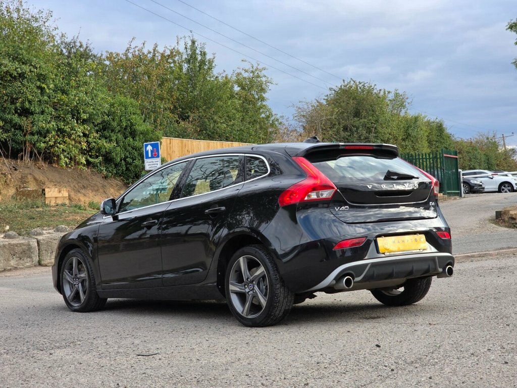 Volvo V40 R-design Lux Nav NA64HFV Black #6