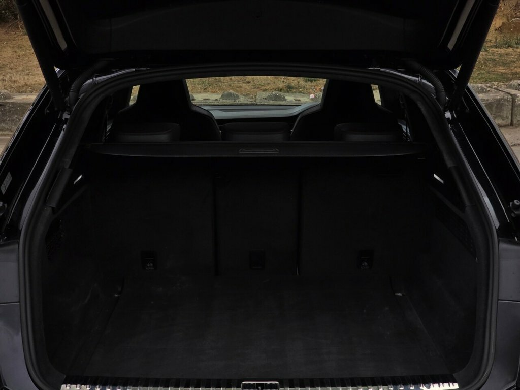 Audi RSQ8 Q8 Black #43