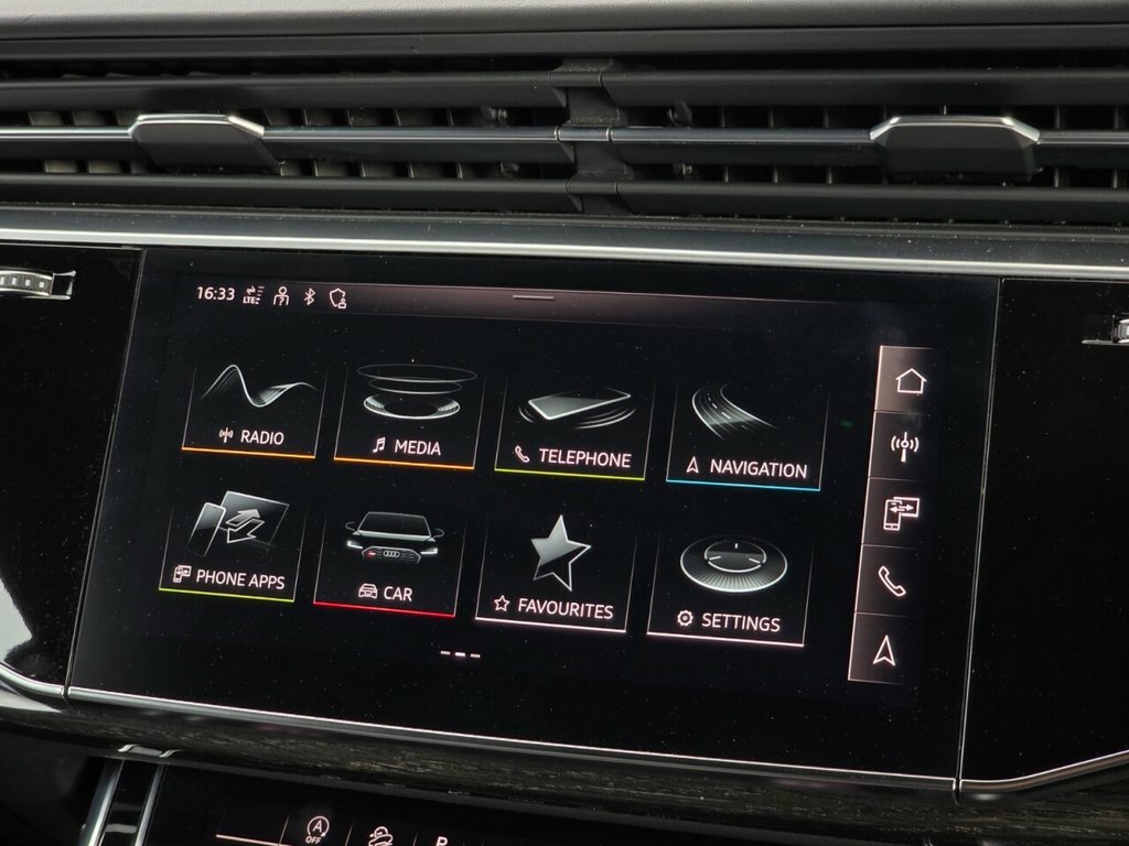 Audi RSQ8 Q8 Black #37