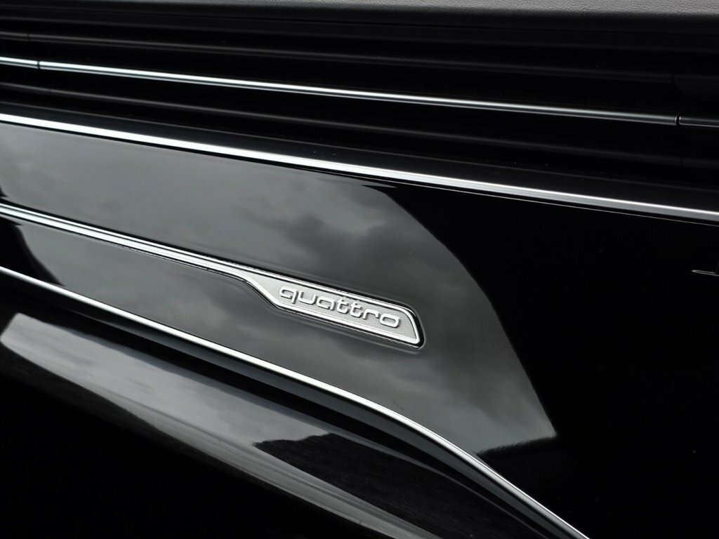 Audi RSQ8 Q8 Black #33