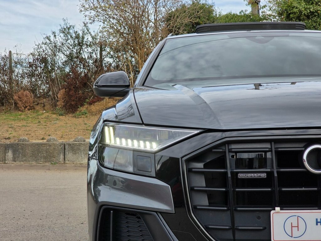 Audi Q8 3.0 Tdi Quattro S Line Mhev 282 Bhp White #54
