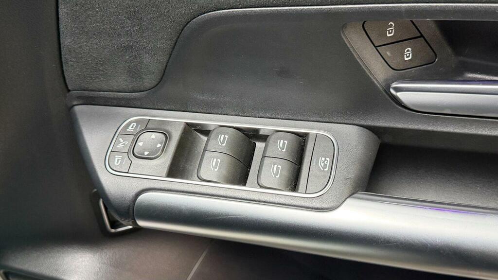 Mercedes-Benz GLA Class Suv Blue #10