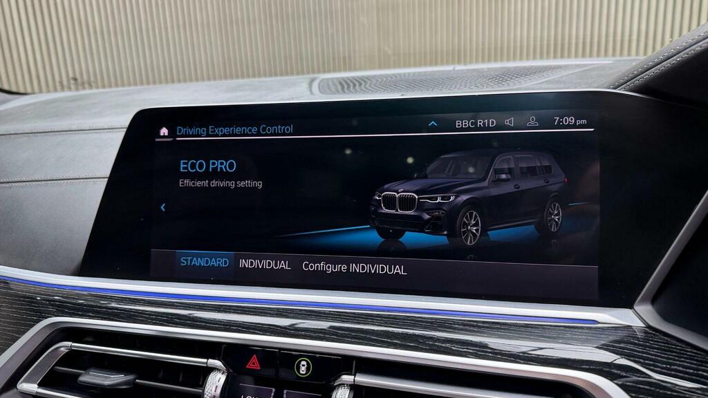 BMW X7 M Sport Black #35