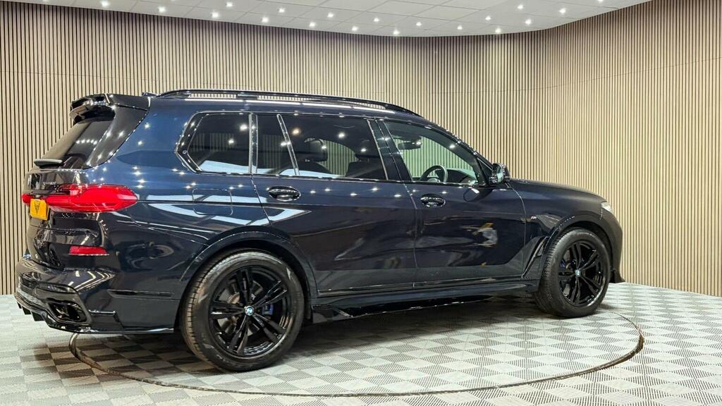 BMW X7 M Sport Black #44