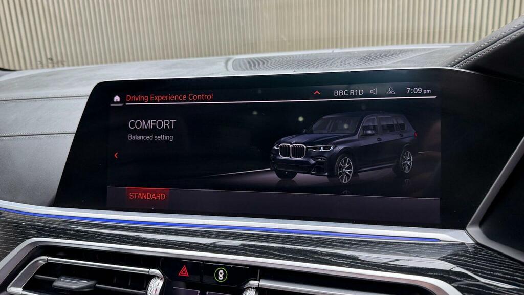 BMW X7 M Sport Black #34