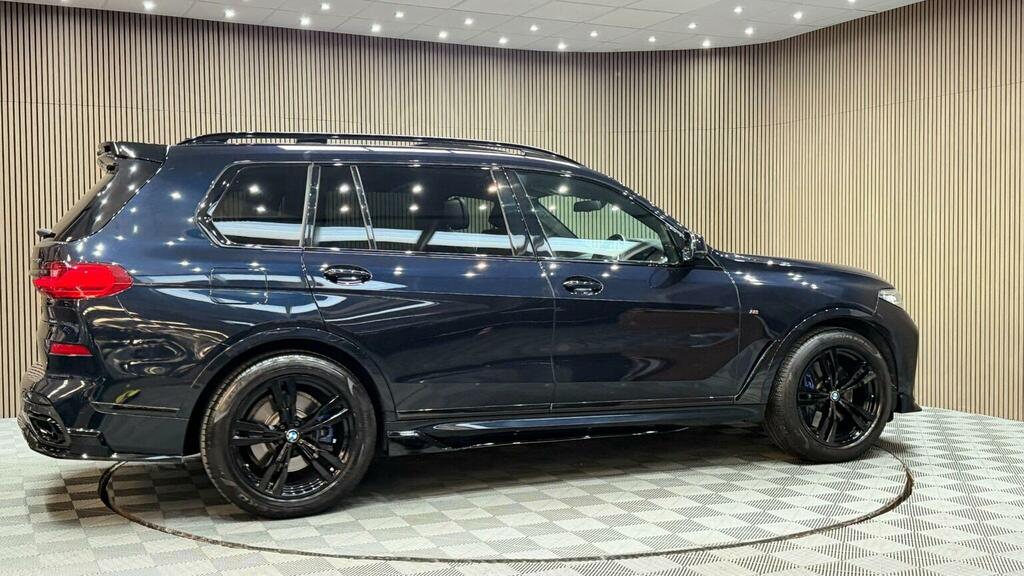 BMW X7 M Sport Black #43