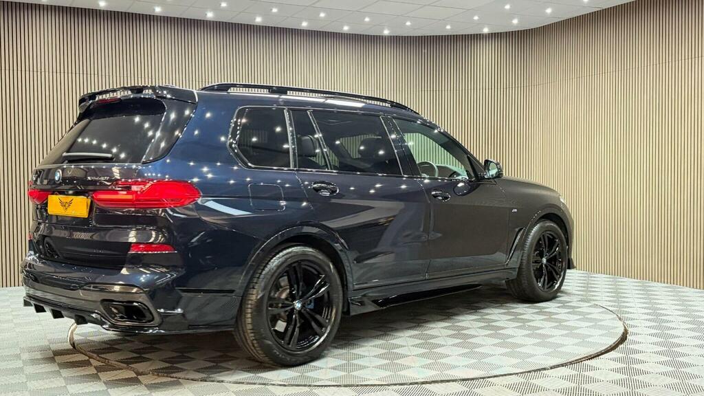 BMW X7 M Sport Black #45