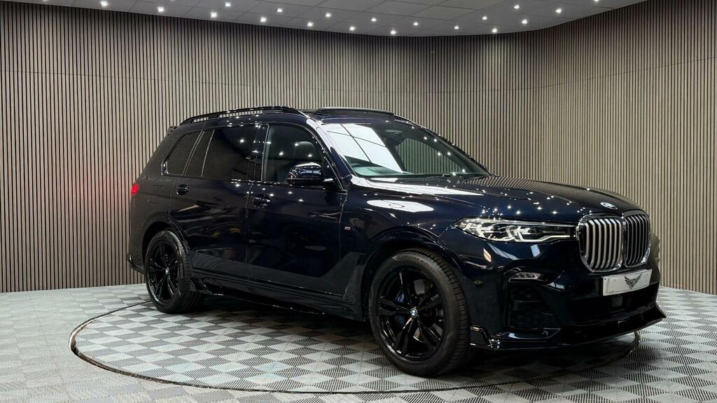 BMW X7 M Sport Black #38