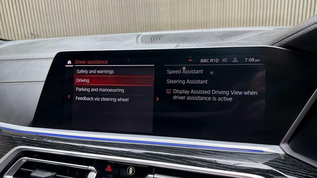 BMW X7 M Sport Black #30