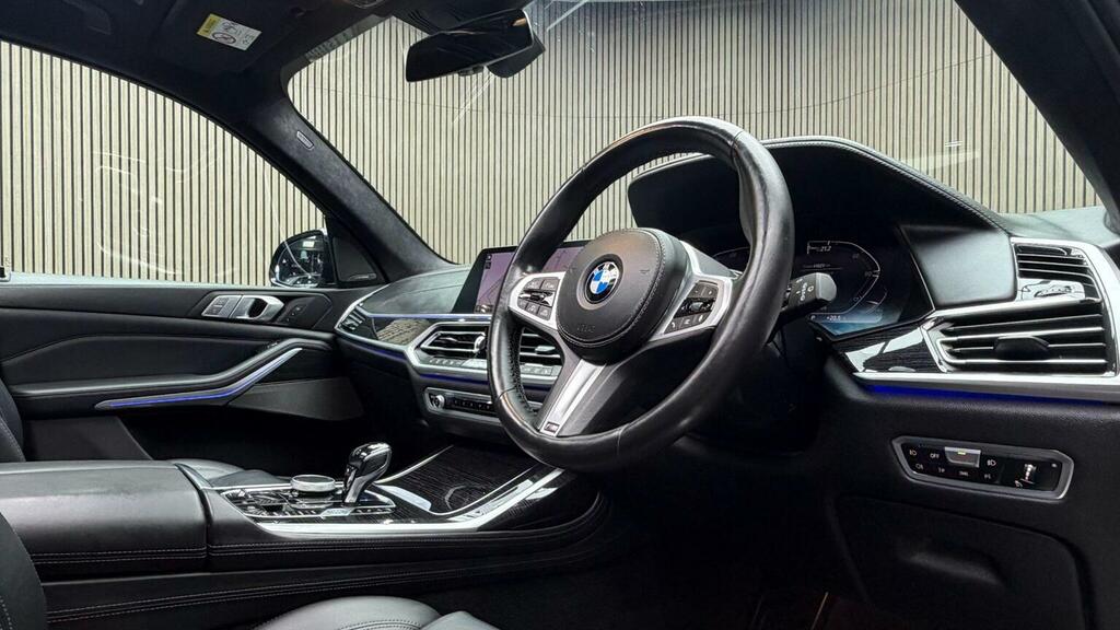 BMW X7 M Sport Black #9