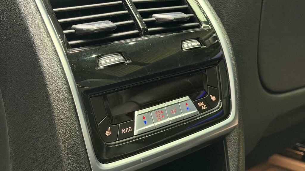 BMW X7 M Sport Black #13