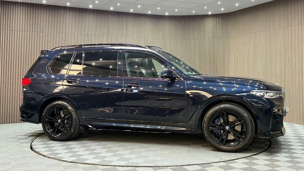BMW X7 M Sport Black #40