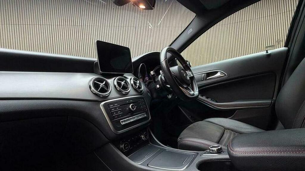 Mercedes-Benz GLA Class 2017 2.1 Gla 220 D 4Matic Amg Line Premium 174 Grey #7