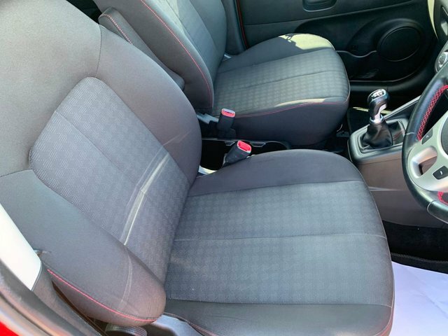 Kia Venga 1.6 Crdi 4 Isg 114 Bhp Silver #6