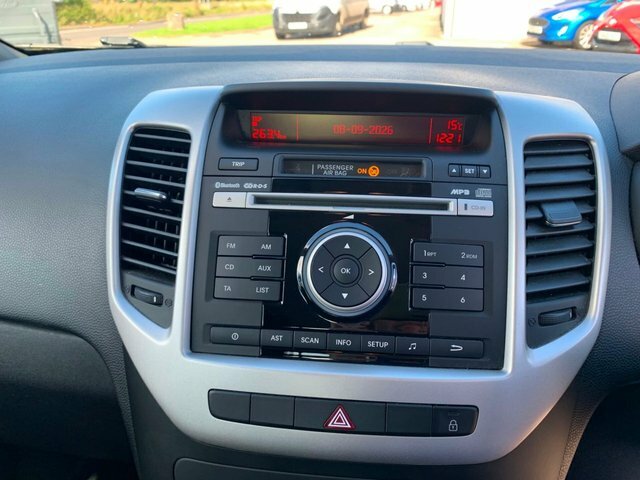 Kia Venga 1.6 Crdi 4 Isg 114 Bhp Silver #13