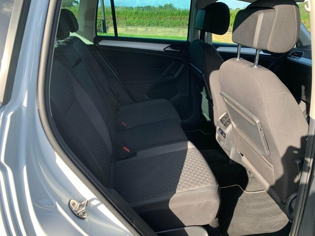 Volkswagen Tiguan Automatic White #8