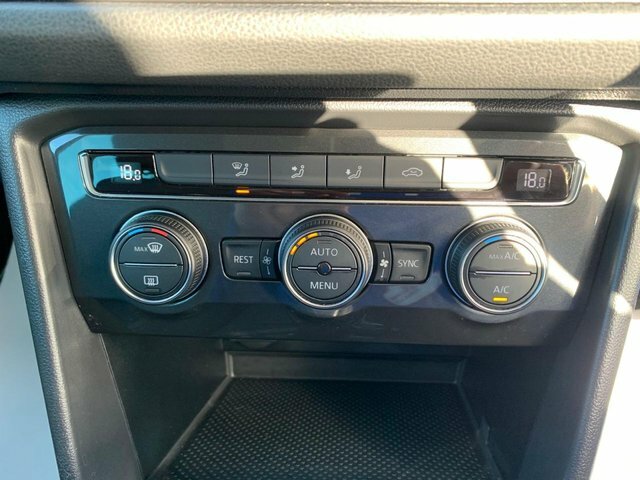 Volkswagen Tiguan Automatic White #15