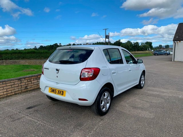 Dacia Sandero 0.9 Tce Laureate Hatchback Euro White #3