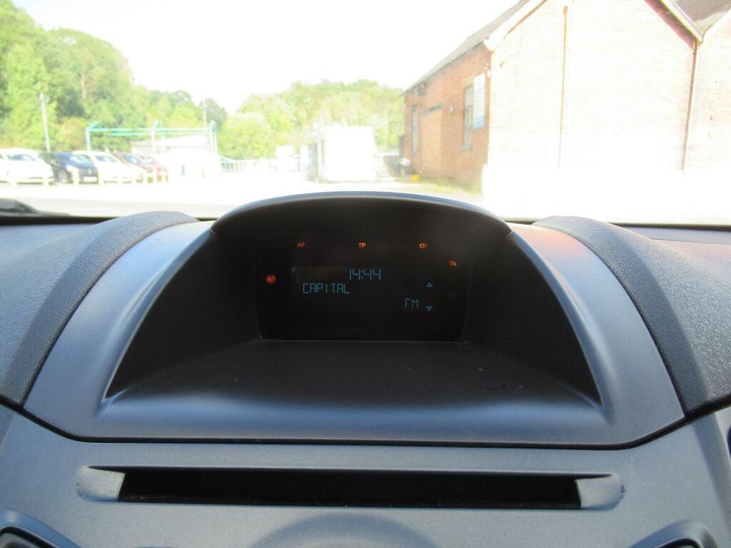 Ford Fiesta Zetec Silver #25