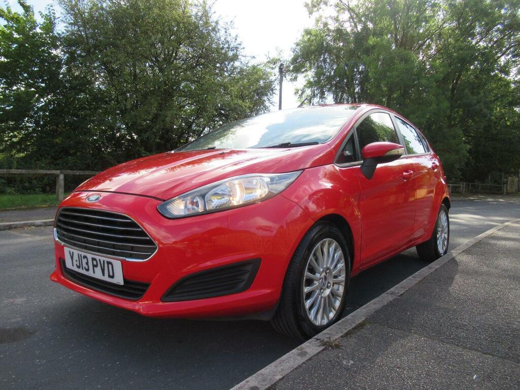 Ford Fiesta Zetec Silver #8