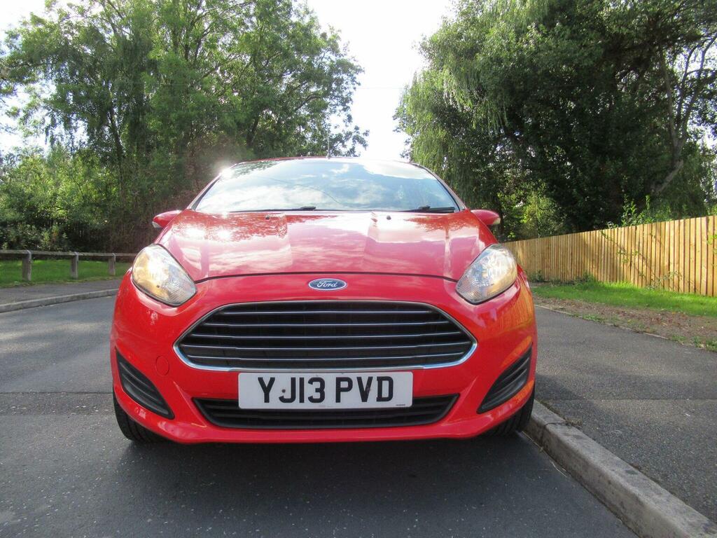Ford Fiesta Zetec Silver #9