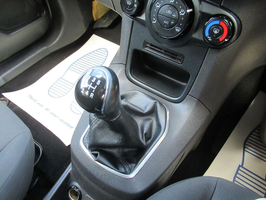 Ford Fiesta Zetec Silver #27