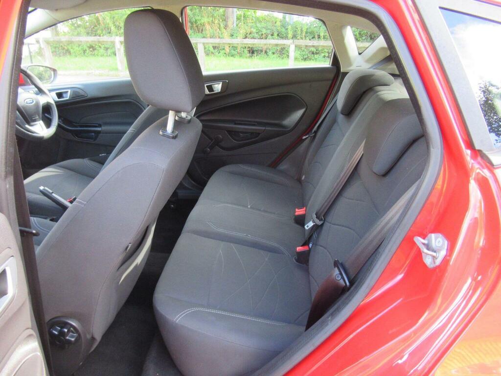 Ford Fiesta Zetec Silver #15