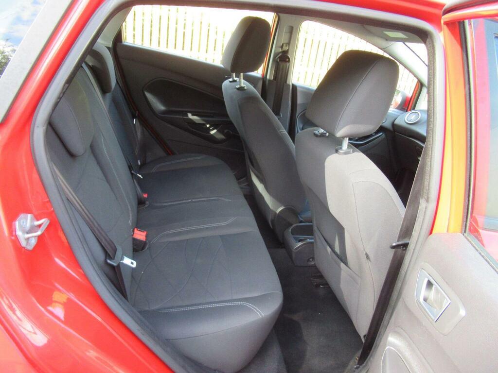 Ford Fiesta Zetec Silver #17