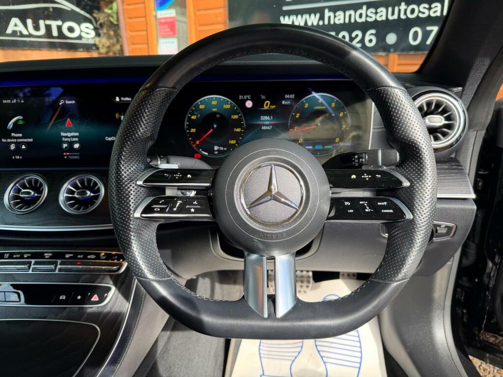 Mercedes-Benz E Class Estate Black #32