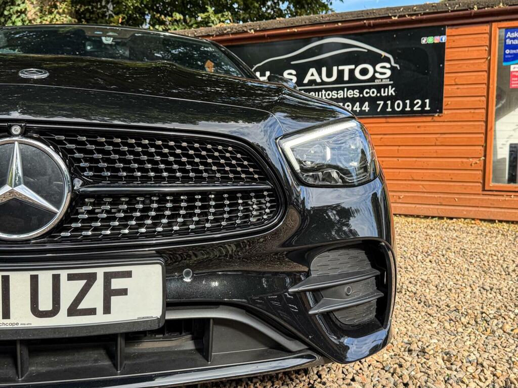 Mercedes-Benz E Class Estate Black #26