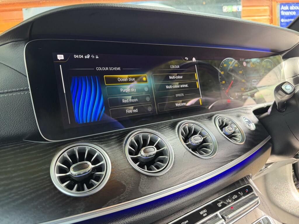 Mercedes-Benz E Class Estate Black #36