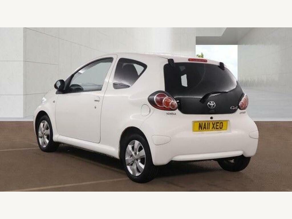 Toyota Aygo Hatchback Red #3