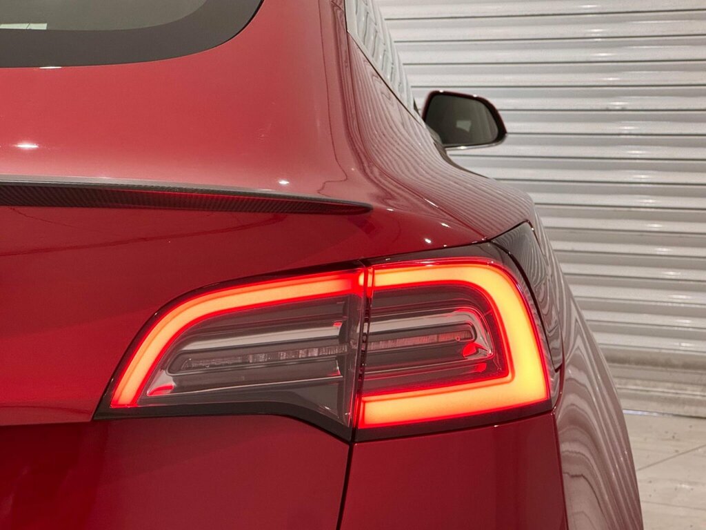 Tesla Model 3 Dual Motor Performance Saloon White #22