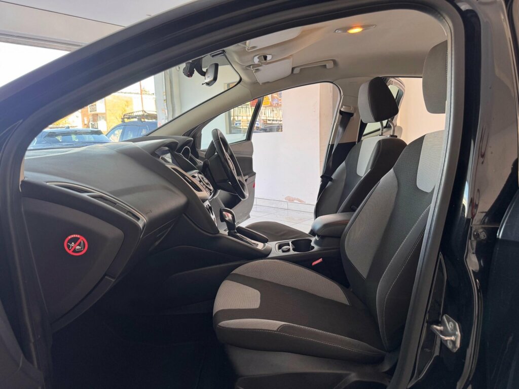 Ford Focus 1.6 Zetec 124 Bhp Grey #7