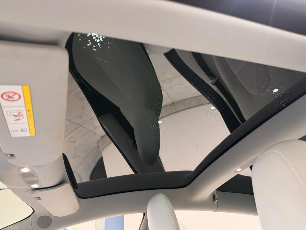 Tesla Model 3 Solddual Motor Long Range Saloon Blue #11