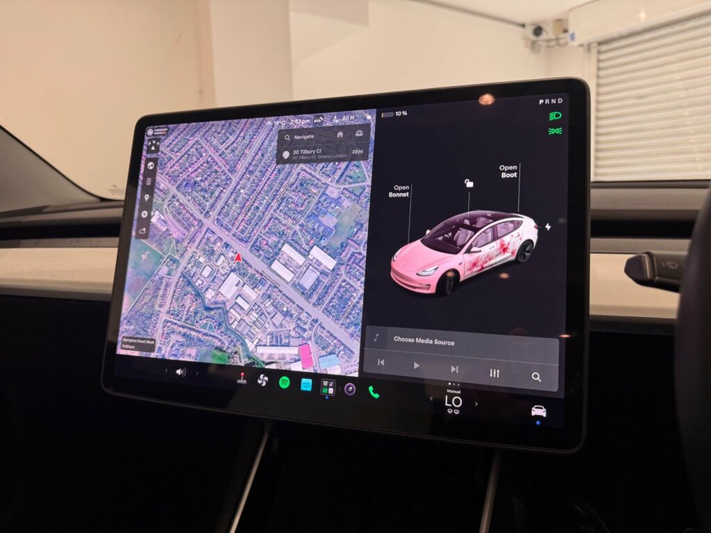 Tesla Model 3 Solddual Motor Long Range Saloon Blue #19